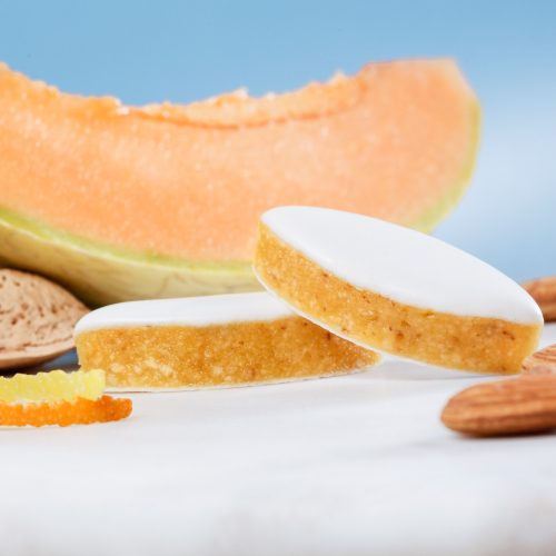 Véritable Calisson d'Aix en provence 60% melon et miel le bonbon francais Véritable Calisson d'Aix en provence 60% melon et miel le bonbon francais