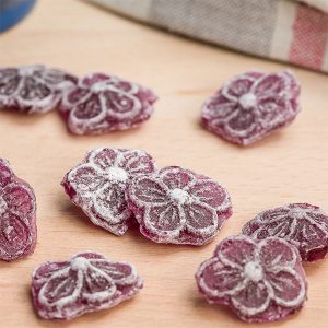 photo ambiance bonbon à la violette le bonbon français