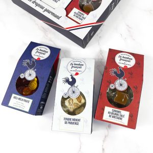 photo coffret assortiment bonbons classiques avec bonbon gélifiés, nougats et caramel au beurre salé, le bonbon français