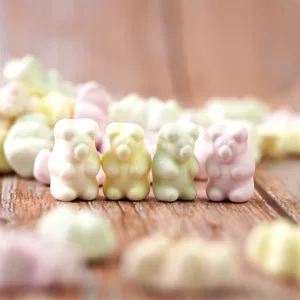 photo produit, photo bonbon, bonbon artisanal, bonbon meringué, bonbon meringue, bonbon Alsace, ourson meringué, petit jésus bonbon originaire Alsace, Le Bonbon Français